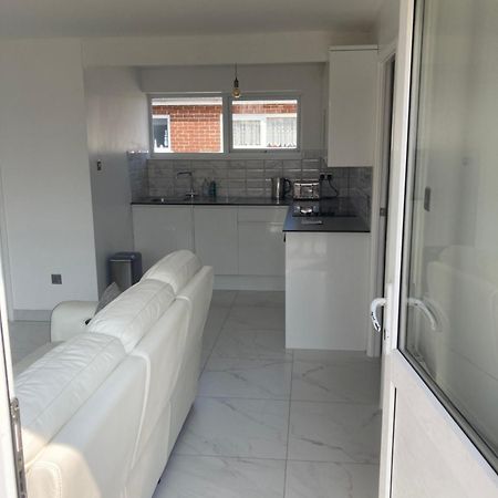 2 Bed Chalet Romney Sands Greatstone Εξωτερικό φωτογραφία