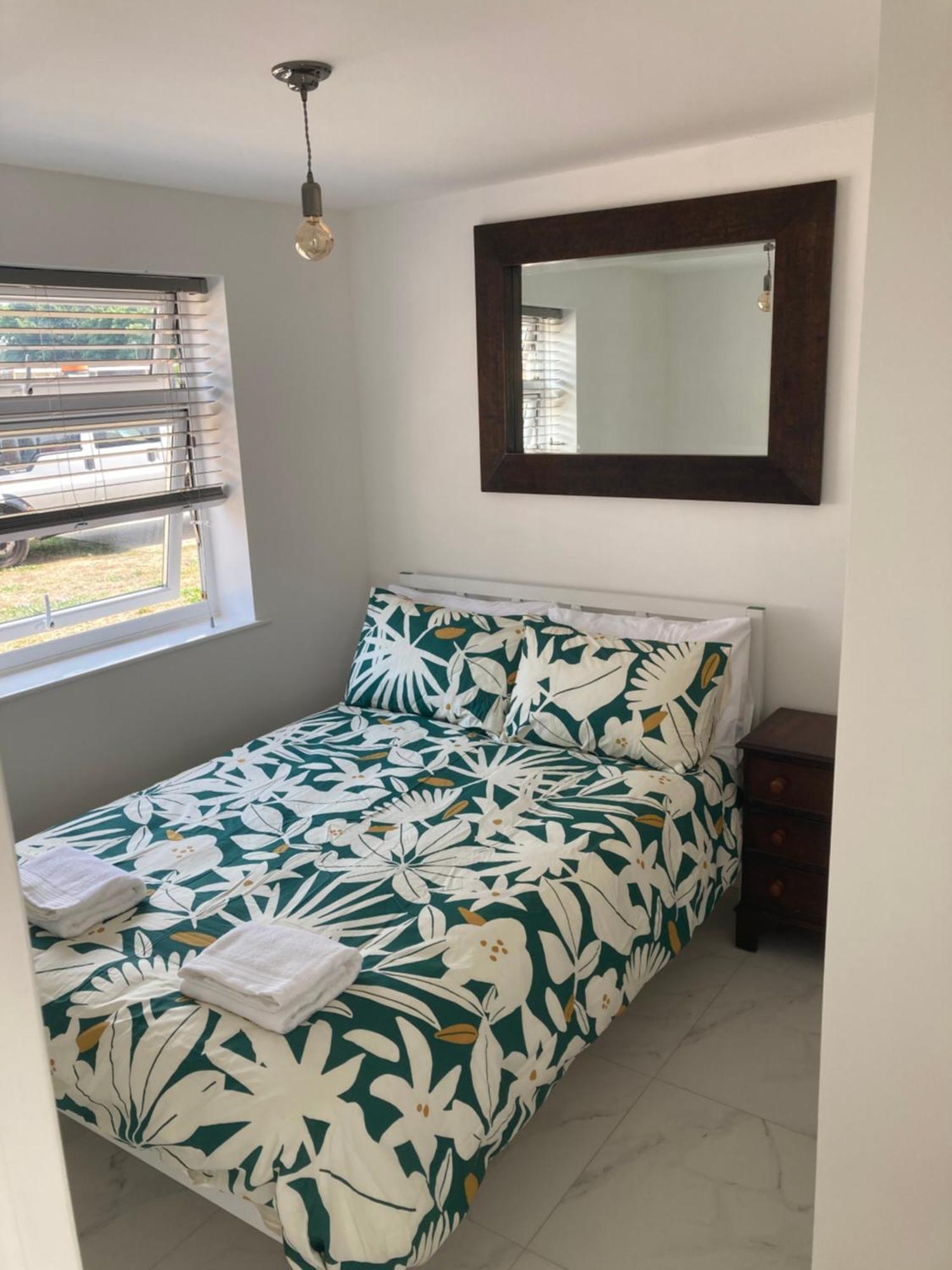 2 Bed Chalet Romney Sands Greatstone Εξωτερικό φωτογραφία